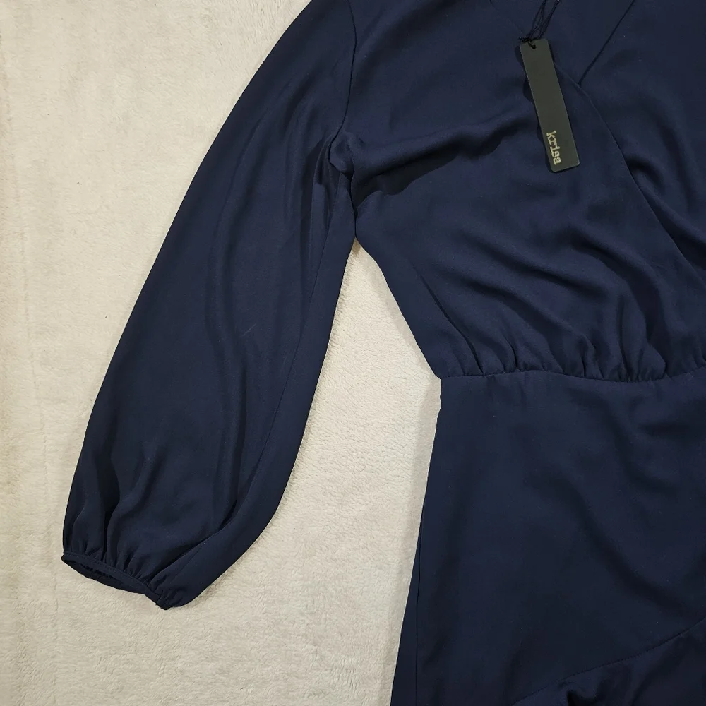 NWT Krisa Long Sleeve Surplice Dress in Navy XS - Picture 7 of 8